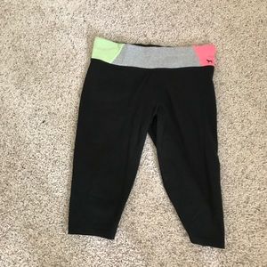 Pink cropped leggings